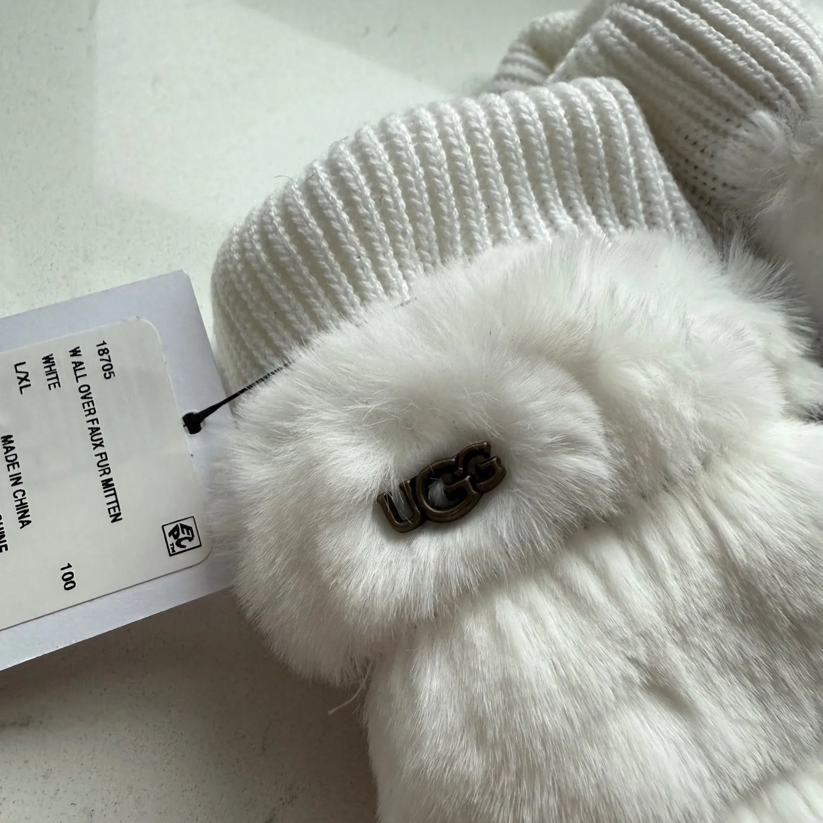 Ugg Women's All Over Faux Fur Sherpa Lined Mittens - Size L/XL - White - NWT - Image 5