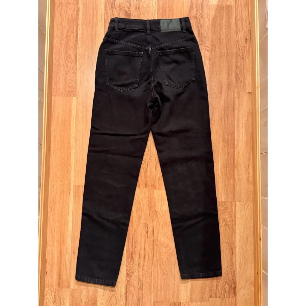 🎅 3/$15 SALE Cotton On Black High Rise Mom Jeans Size 2 - Image 7