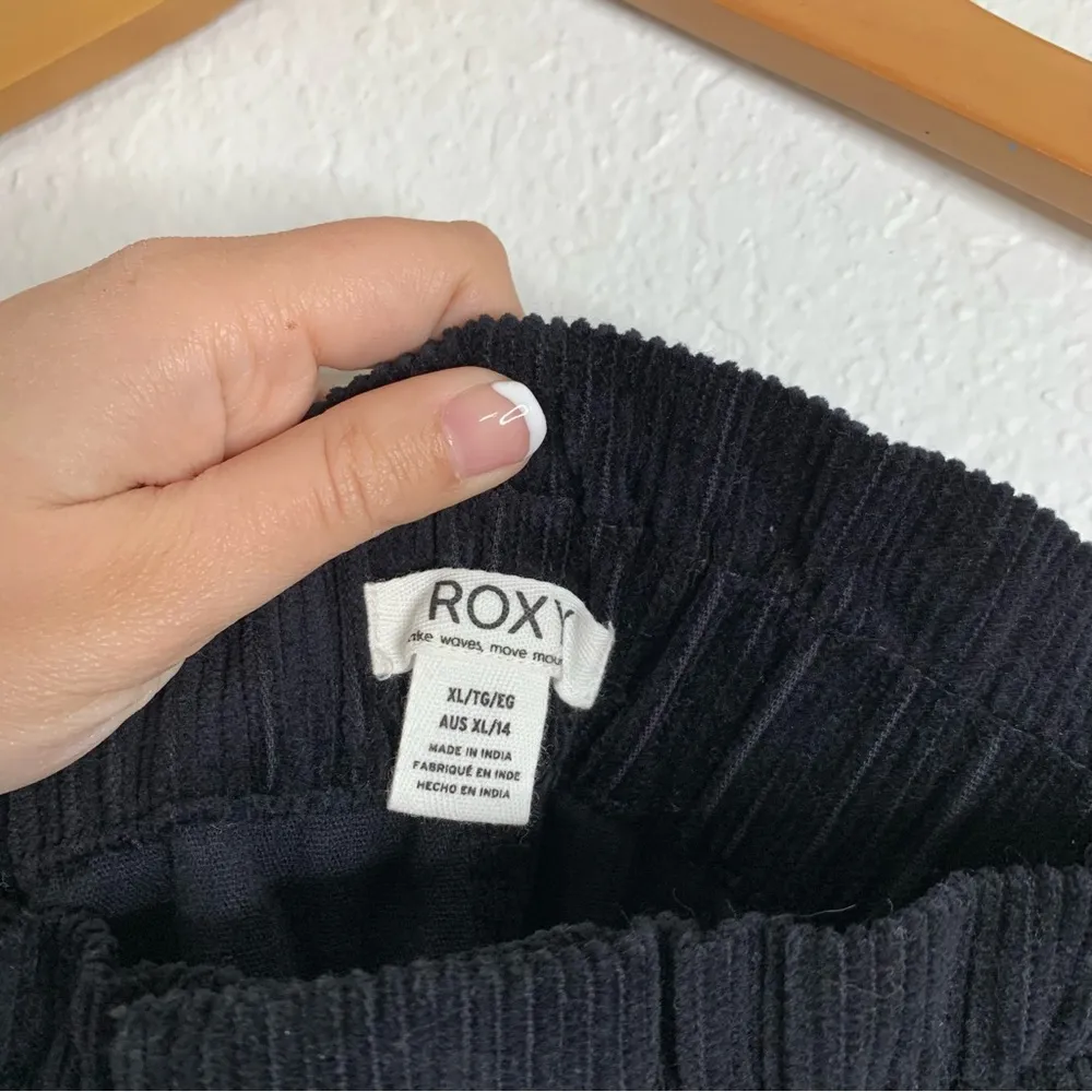 Roxy Black Corduroy Ribbed Mini Skirt Size Extra Large - Image 3