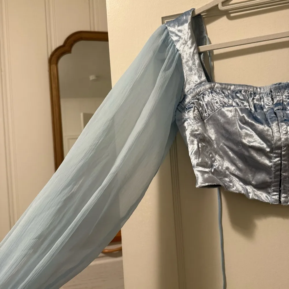 Urban Outfitters Peggy Velvet Puff Sleeve Bustier Top in Sky Blue Size Medium - Image 4