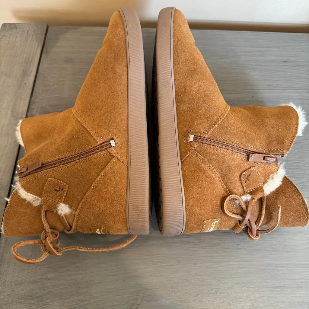 Koolaburra Shazi Mini Chestnut Boots Suede Sheepskin 109362 Women's Shoes‎ Bow 9 Brown - Image 4