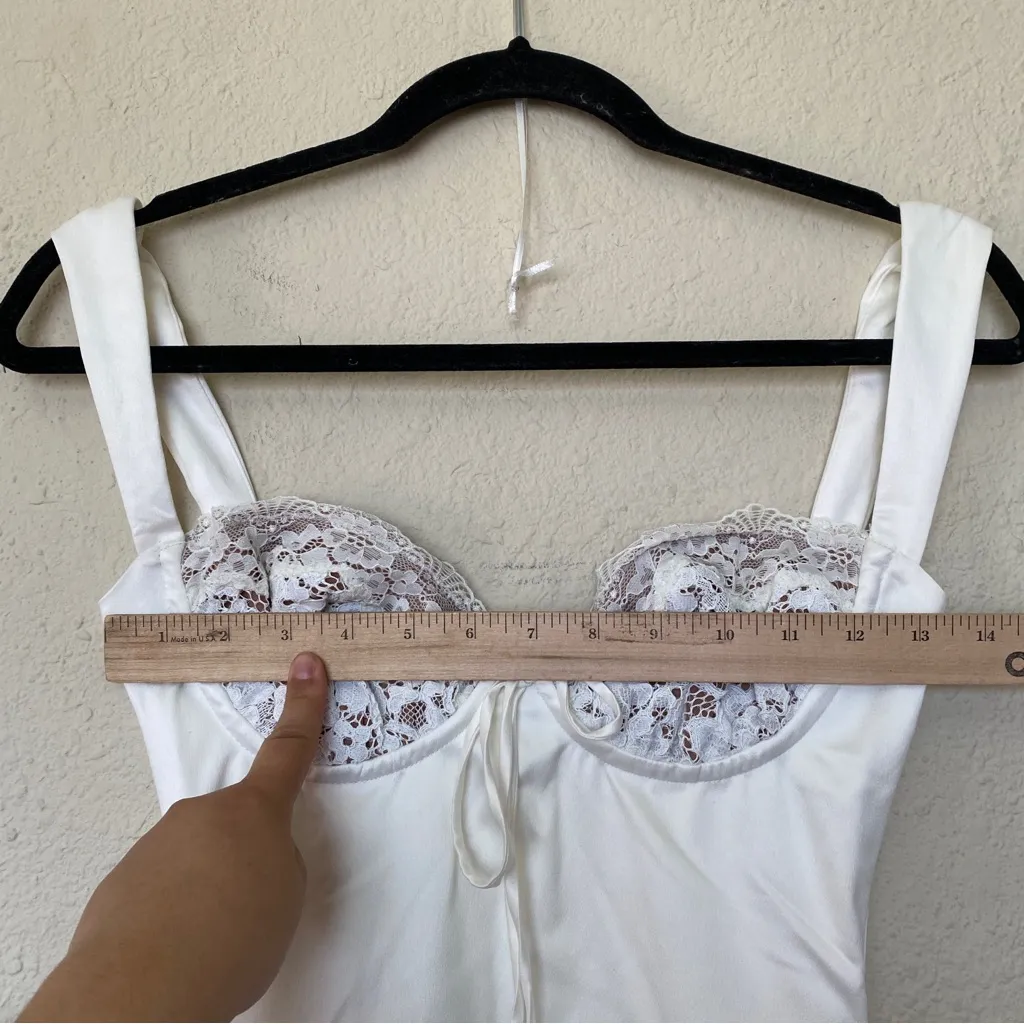 House of CB ‘Adriana’ Ivory Satin and Lace Dress NWOT size XS - Image 9