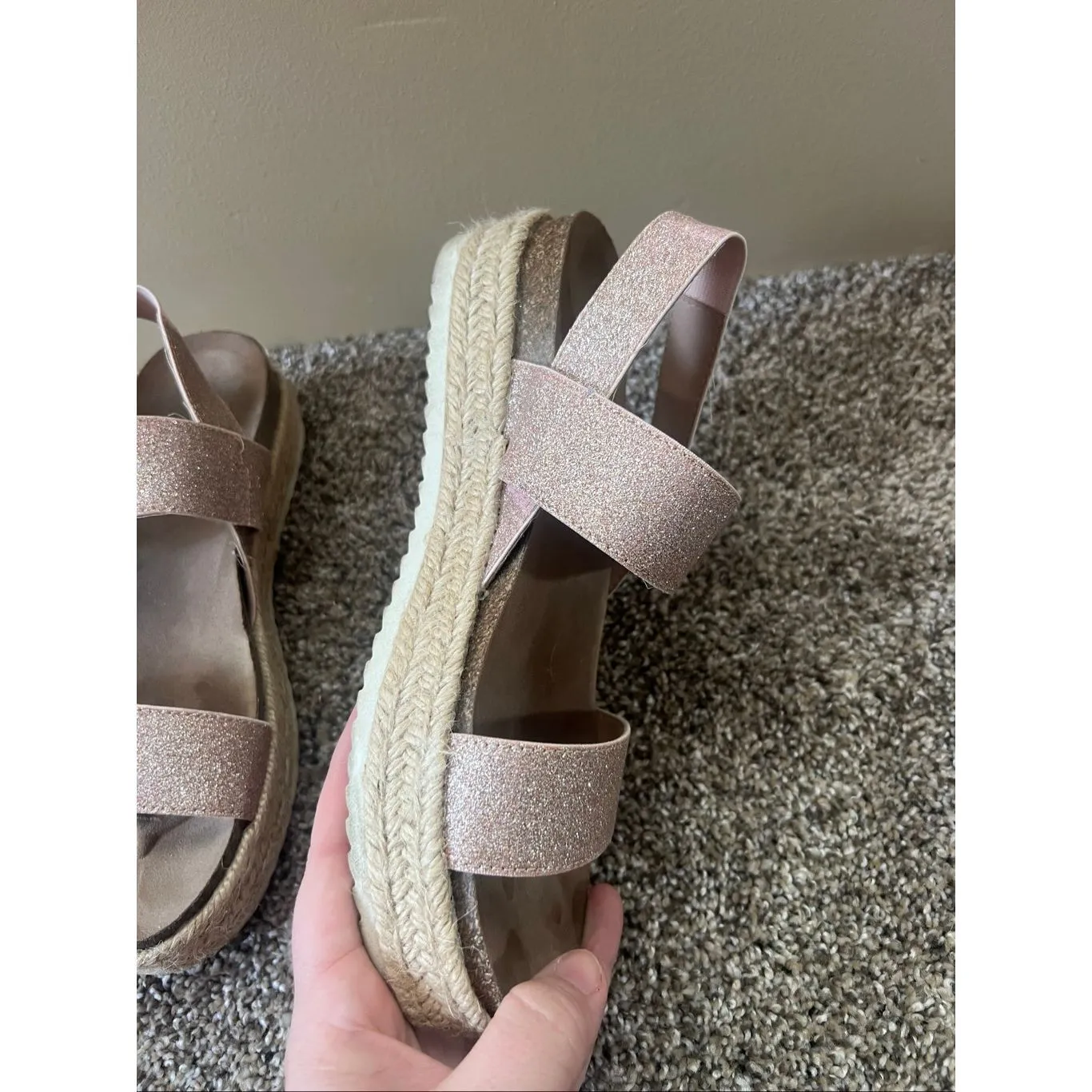 Madden Girl Sparkly Rose Gold Sandals Woman’s Size 8 Flaws - Image 4