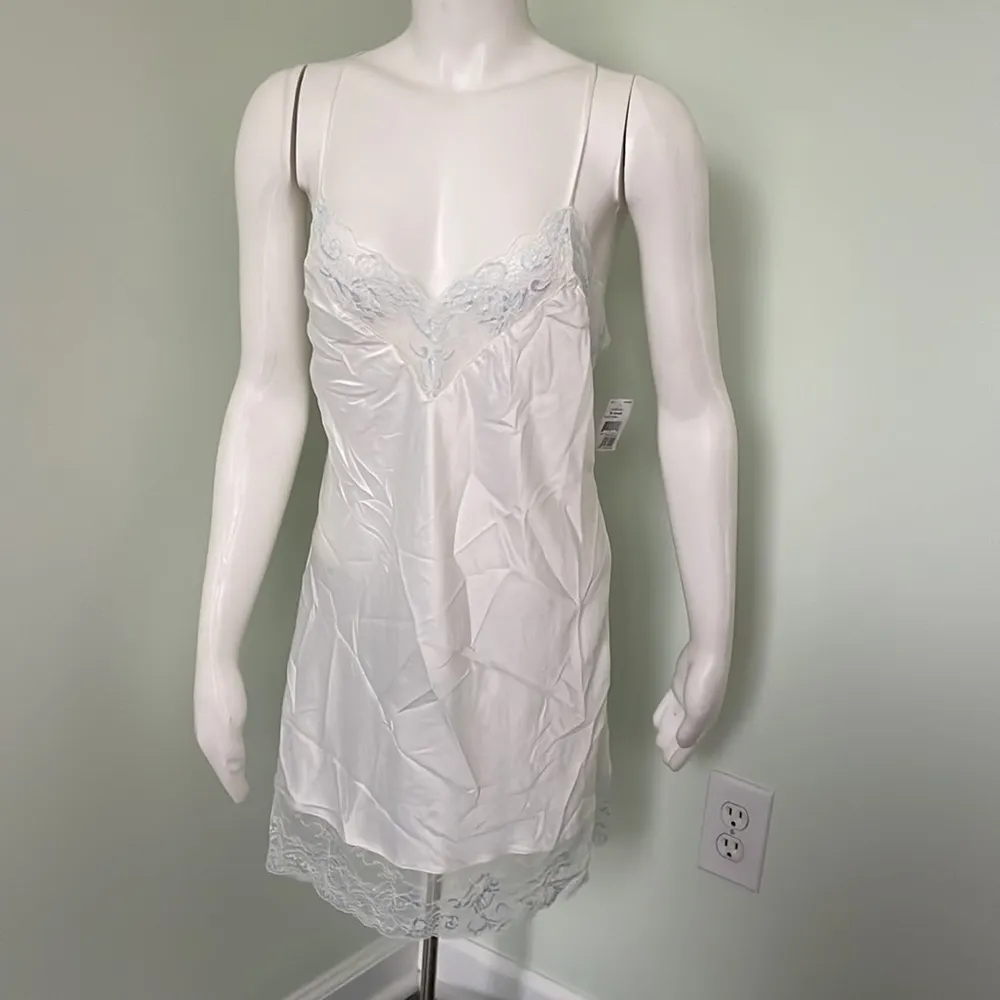 In Bloom By Jonquil Bridal Nightgown NEW White Size L - Image 4