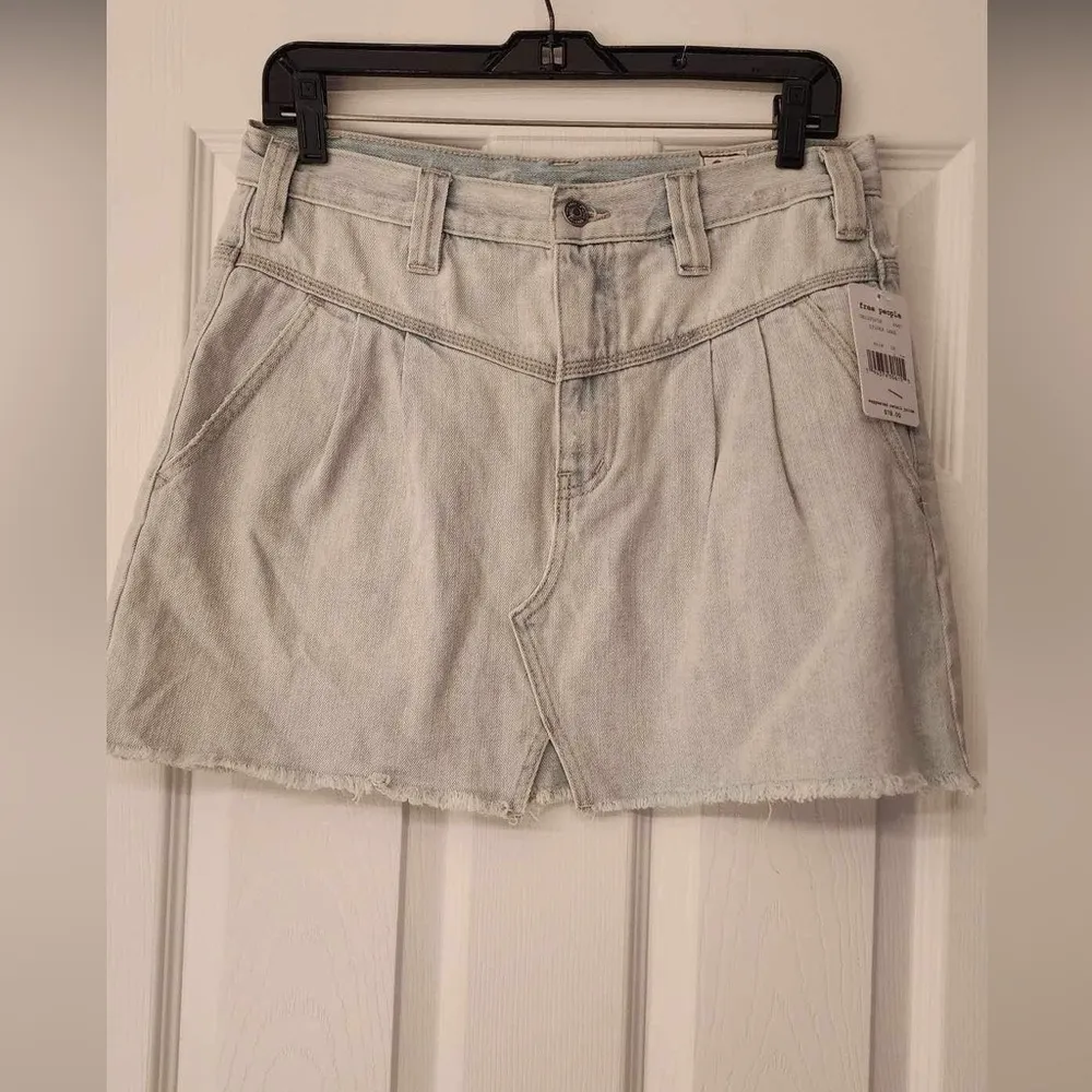 Free People Side Car Women’s Denim Mini Skirt in Silverlake Wash Size 28 - Image 3