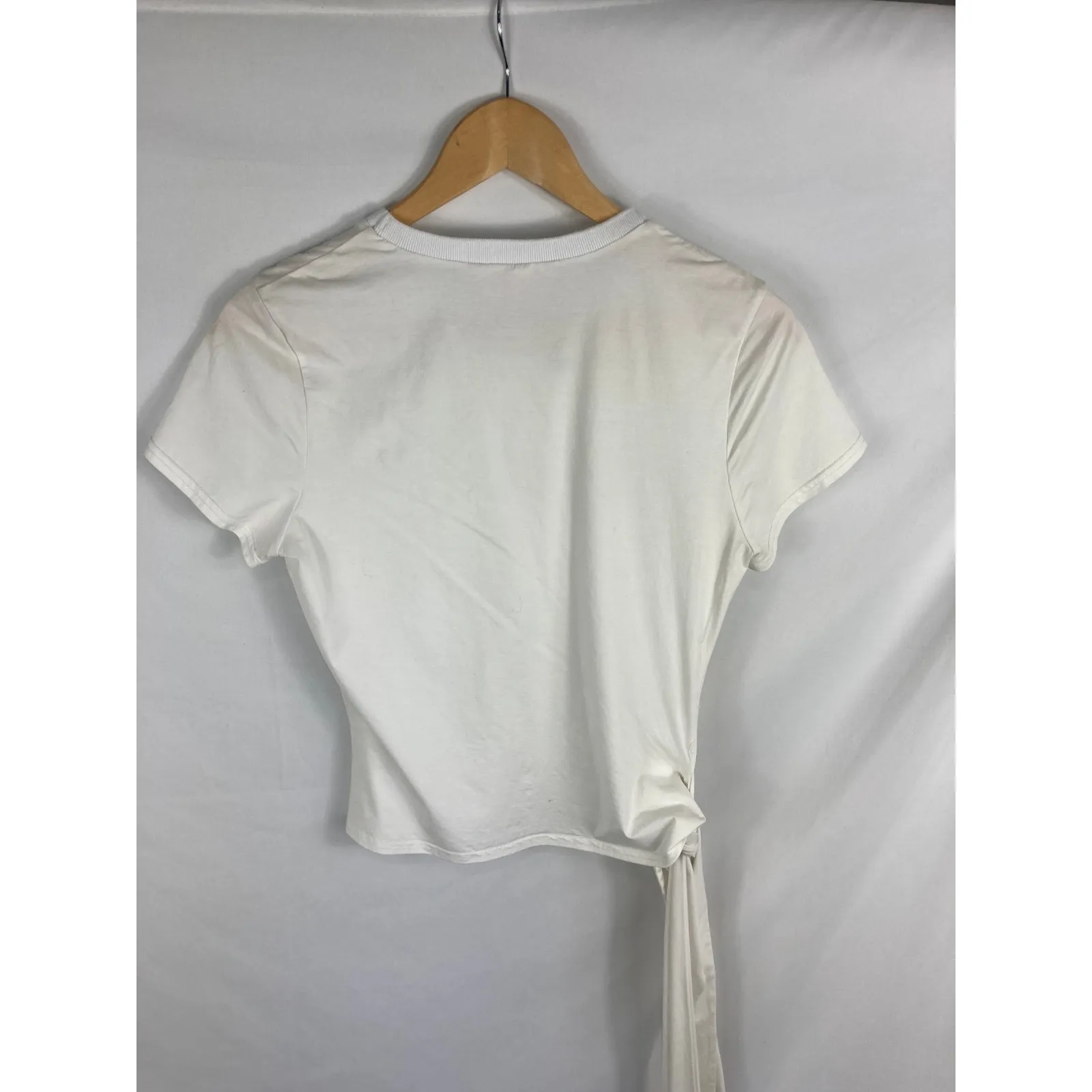 Cinq a Sept Scout Top Embellished Side Tie White Tshirt Size Small - Image 9