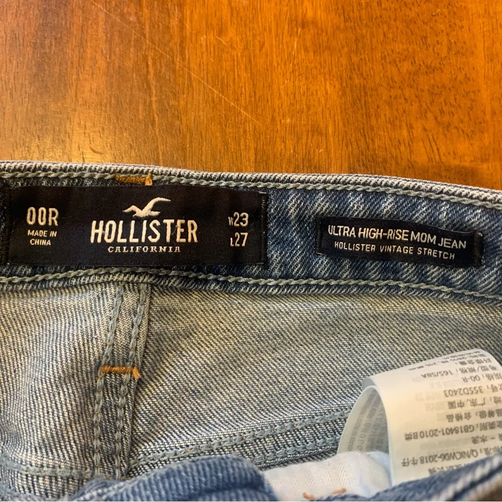 Hollister jeans women’s 00 regular blue ultra high rise mom jean stretch - Image 2