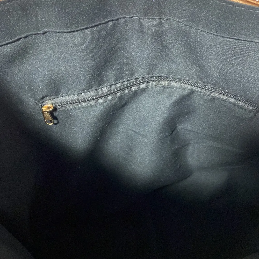 Faux Brown Boho tote with matching wristlet - Image 7