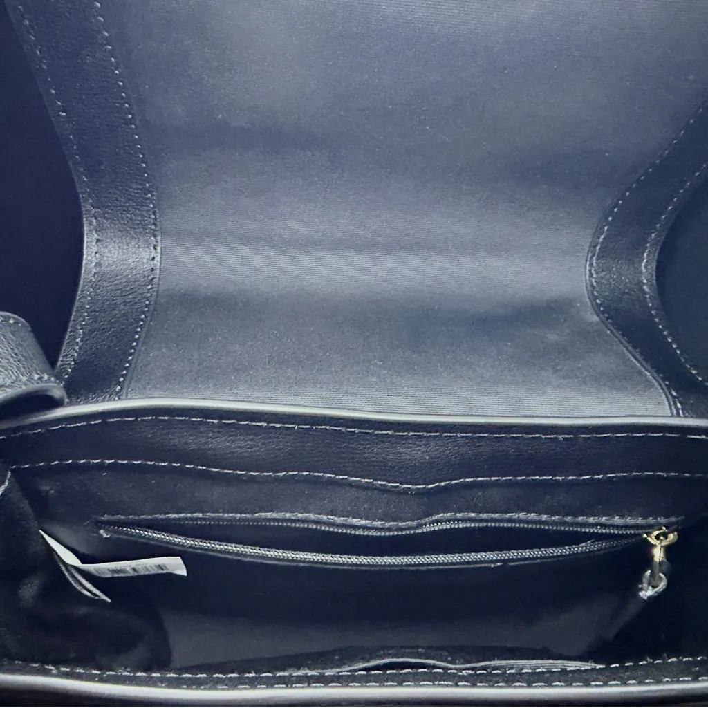 Marc Jacobs Black and Gold Rider Saddle Leather Bag - Image 9