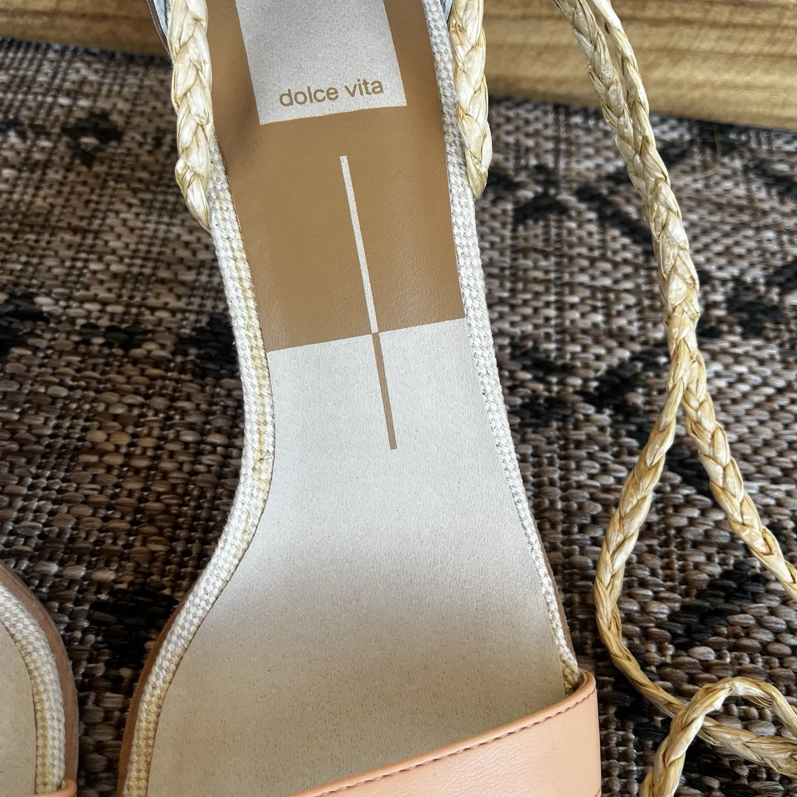 Dolce Vita Woman's 9.5 Peach High‎ Heel Sandals Ankle Straps Dressy 3.5" Heel - Image 5