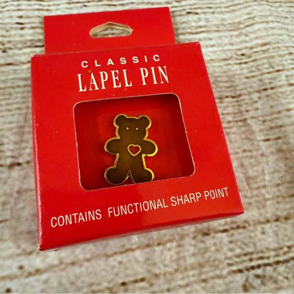 Hallmark Bear Classic Pin Vintage 1986 Valentine Jewelry Metal Bear Pin - Image 3