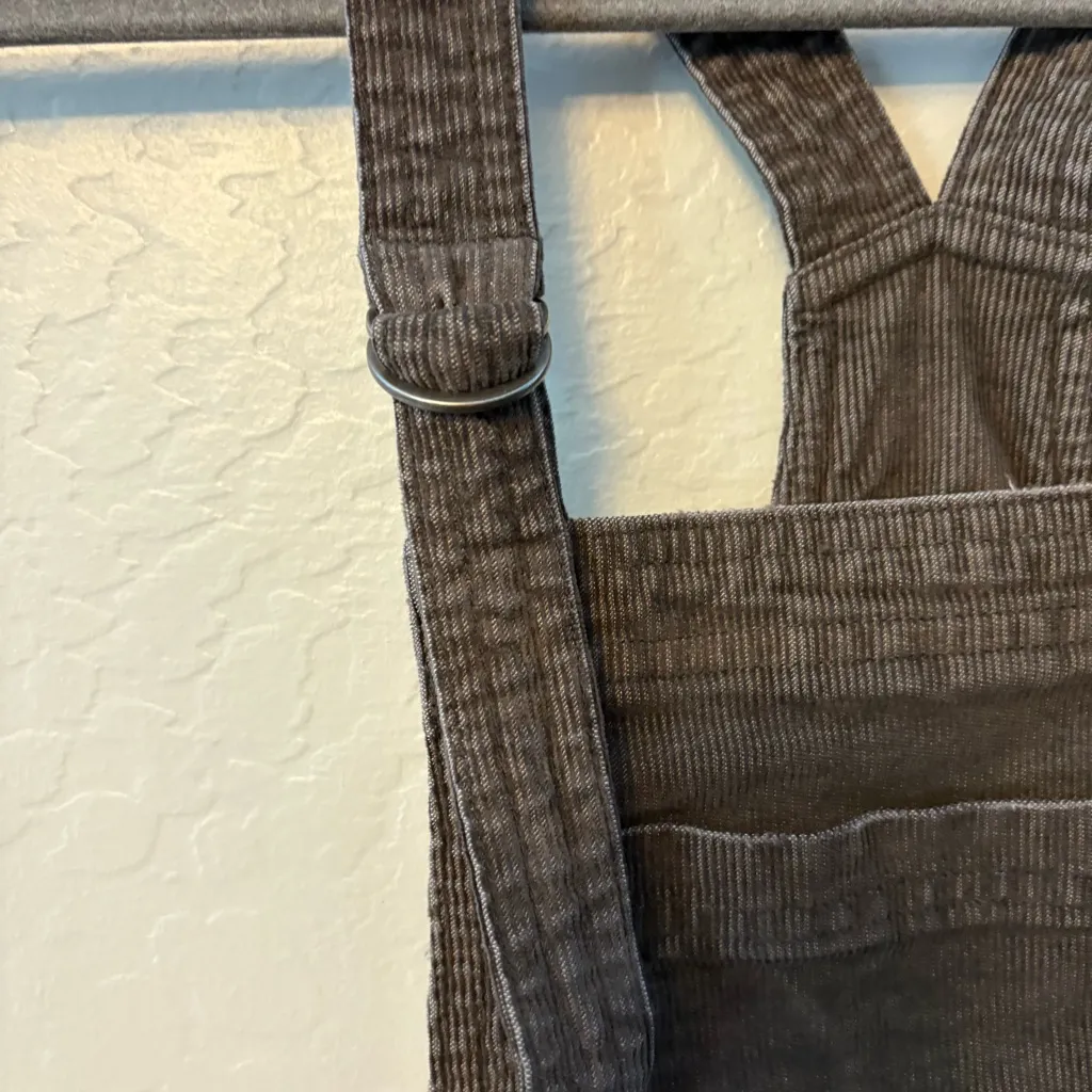 Aerie dark gray corduroy werk & play bib raw hem jumpsuit overalls XS - Image 6