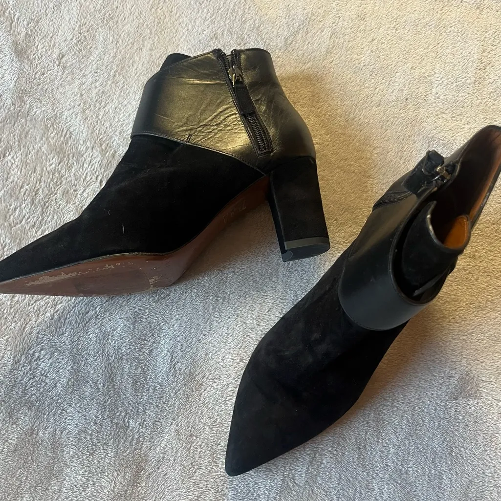 Aquatalia Black Leather and Suede Heeled Ankle Booties Size 8 - Image 2