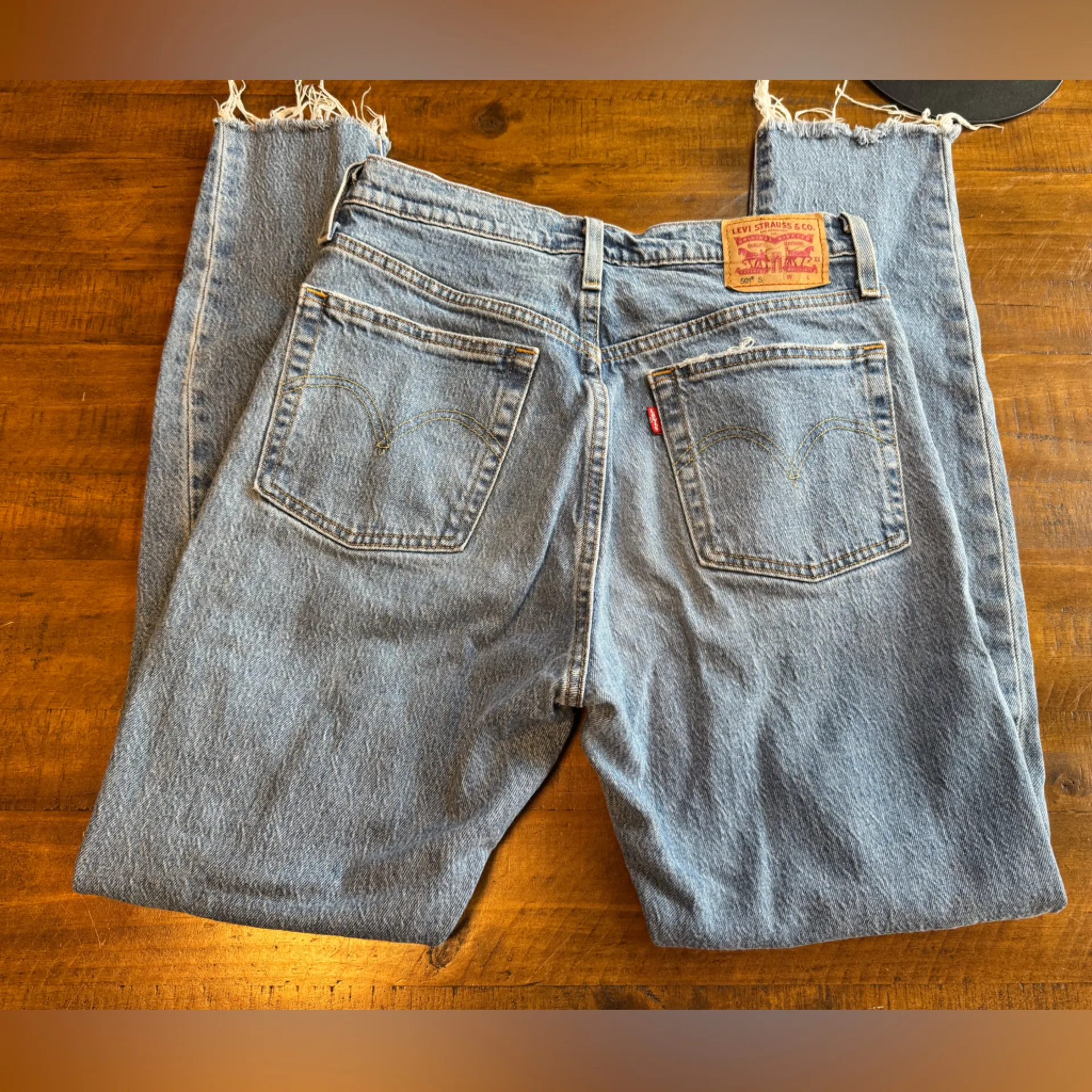 Levi’s 501 button fly light wash high rise skinny distressed 90’s vintage style - Image 7