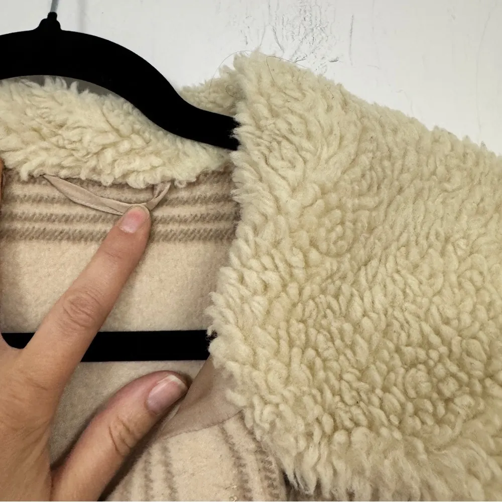 & Other Stories Tan Plaid Sherpa Lined Chore Coat Womens 10 Casual Warm Shacket - Image 3