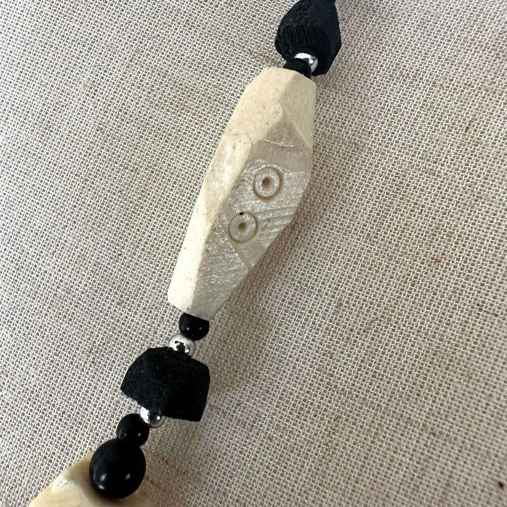 Black and tan long beaded necklace - Image 2