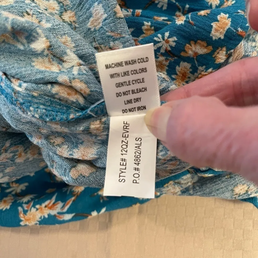 Belle du Jour Algiers blue floral tiered rayon babydoll tunic top Size L NWT - Image 8