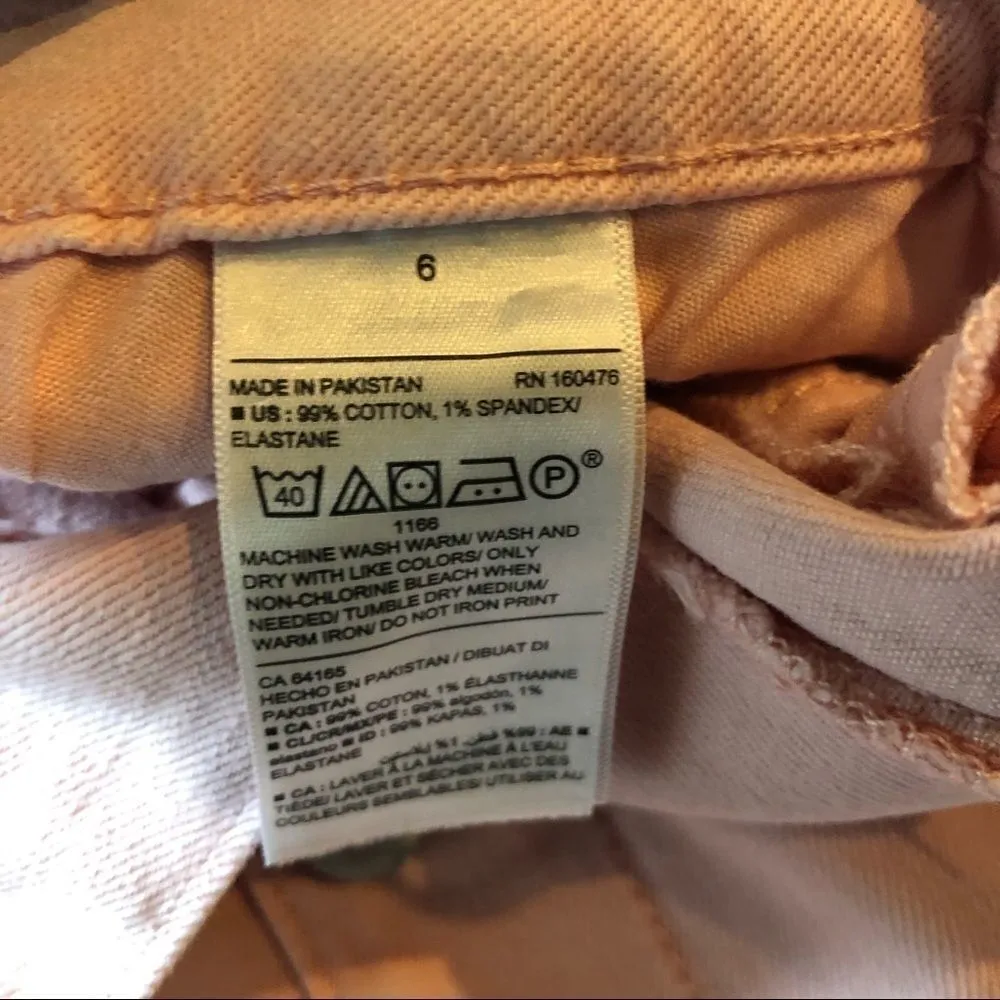 Old navy bubble gum denim button up frayed hem skirt size 6 NWT - Image 4