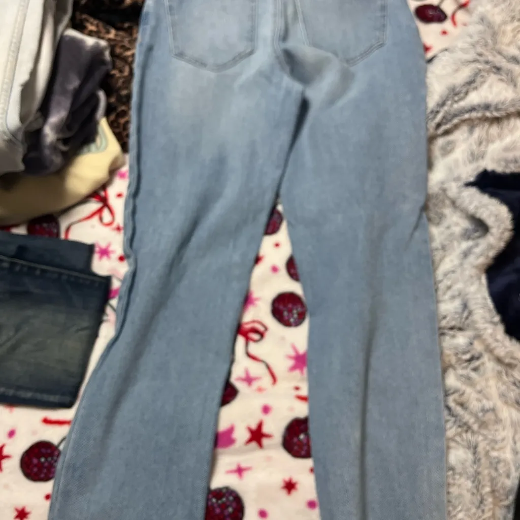 Classic Light Blue Straight Leg Women's Jeans Size undefined - Image 4