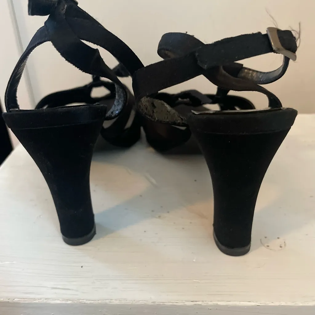 Kenneth Cole  Reaction Black Heels‎ Size 7 - Image 3