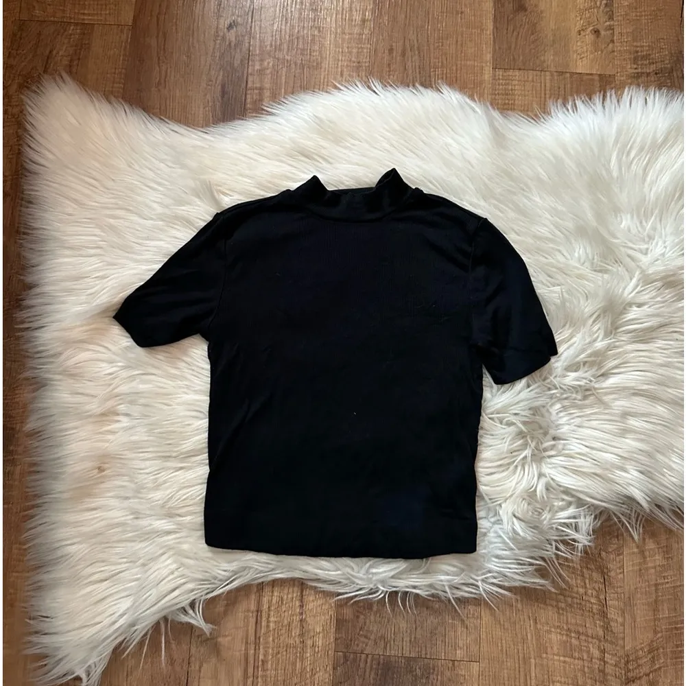 ARITZIA Babaton Gonzalo Hip T-Shirt - Image 3