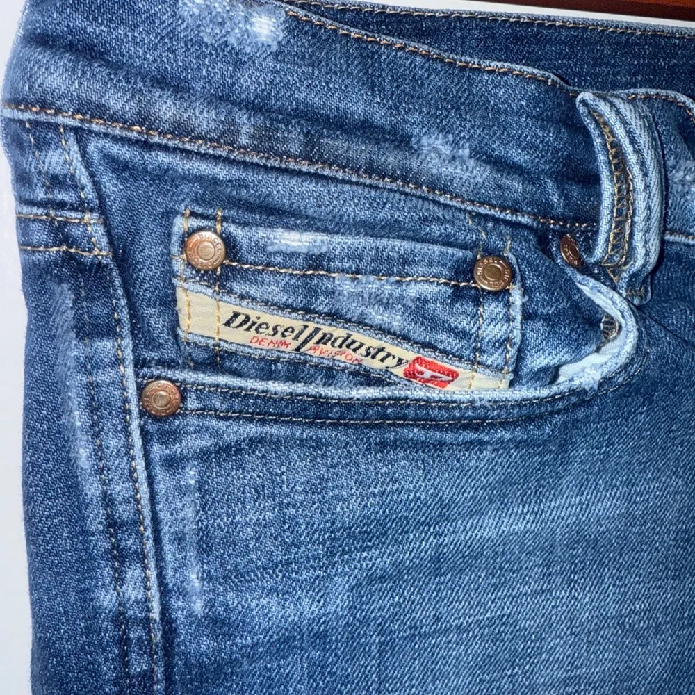 Bootcut low-rise jeans - Image 3