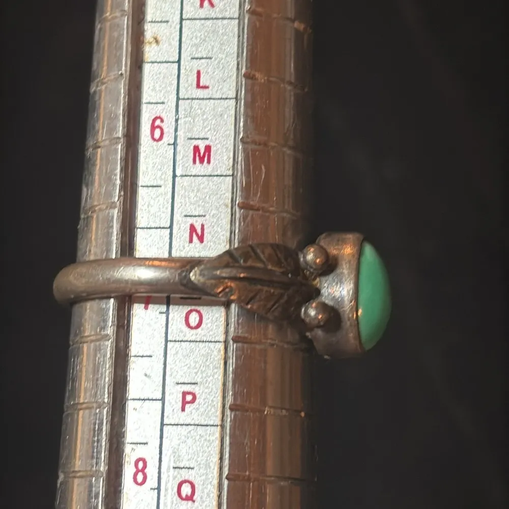 Native American Ring Sterling Silver Green Chalcedony Size 7 - Image 2