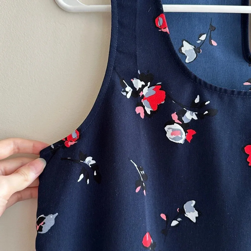 GAP Navy Blue Tank Top with Flowers, Square Tank Top, Layering Tank, Size Small - Image 8
