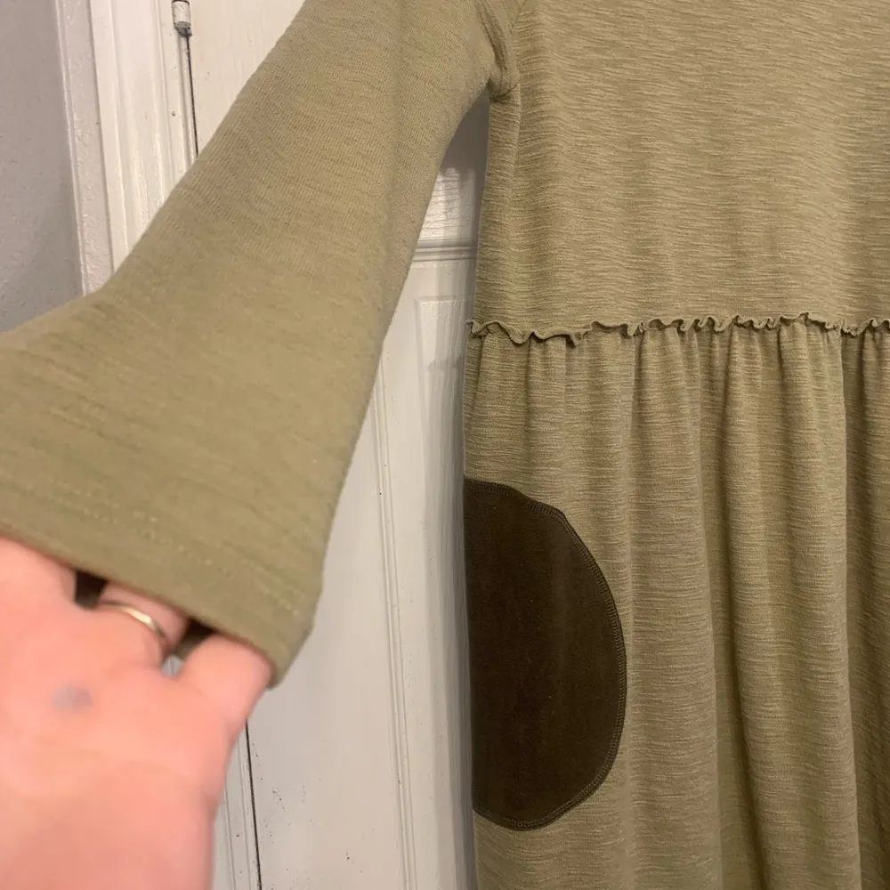 Easel Boho Style Medium Olive Green Dress.          1520 - Image 2
