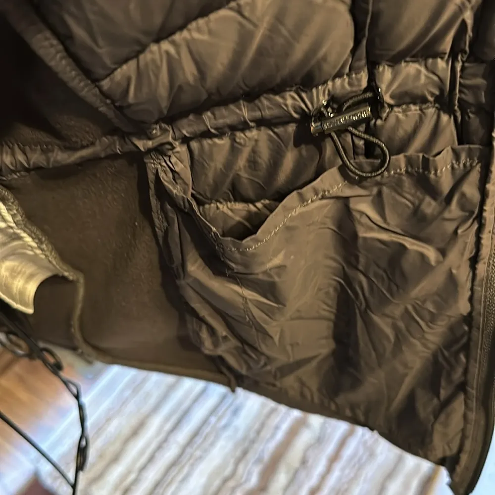 Women Michael Micheal Kors puff jacket​​ Gray Size L - Image 16