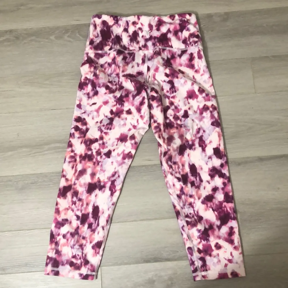 Old Navy  active capri workout leggings size small - Image 3