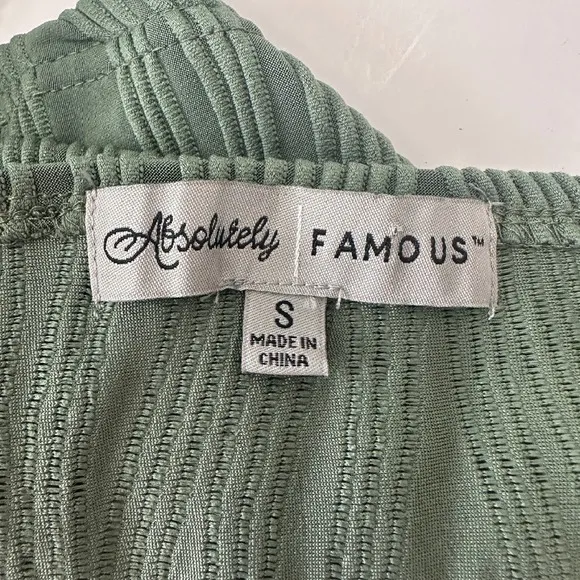 NWT Von Maur Olive Green Textured Top Wavy Ribbed‎ 3/4 Sleeve Womens Small - Image 7