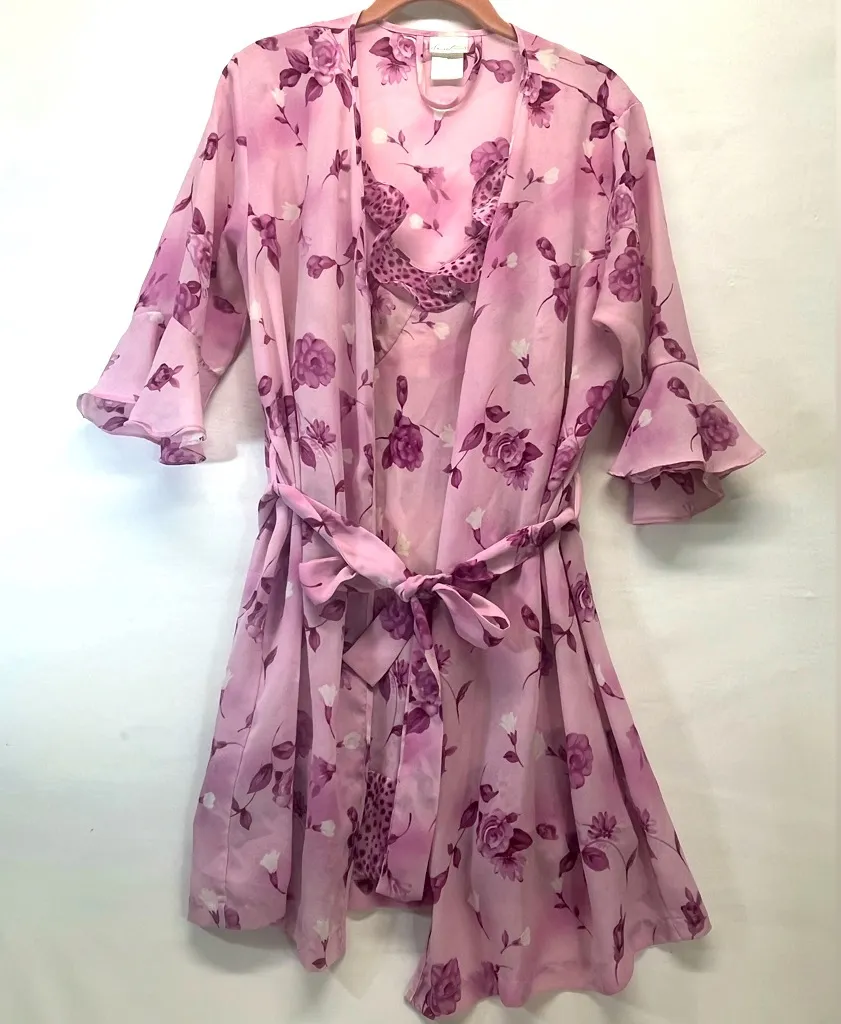 Secret Treasures Sheer Floral Gown/Robe Set M Lavender PREOWNED - Image 1