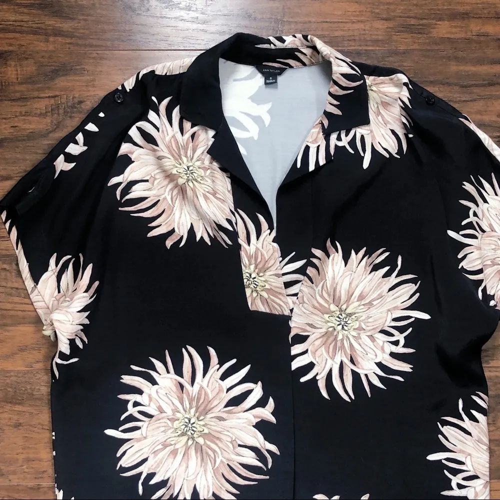 Ann Taylor • black chrysanthemum shirtdress floral popover shift dress summer - Image 6