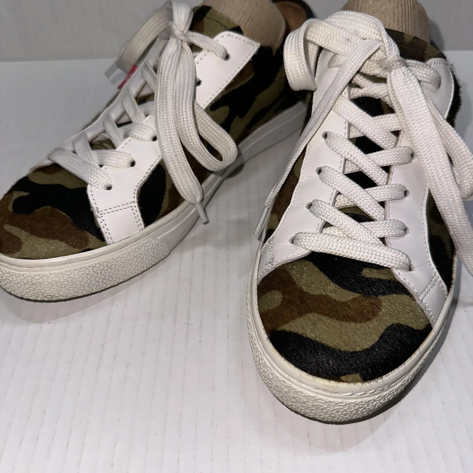 Veronica Beard Shoes Womens Size 8 Camo Leather Low Top Casual Sneakers 38 - Image 6