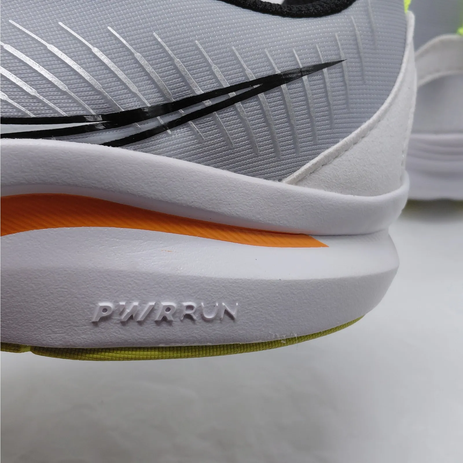 Saucony Womens 7 Endorphin KDZ Running Shoes White Silver Orange Youth 5.5M - Image 13