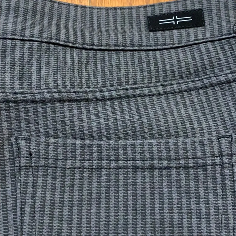 NWOT Pinstripes Skinny Dress Pants Black Size 8 - Image 4