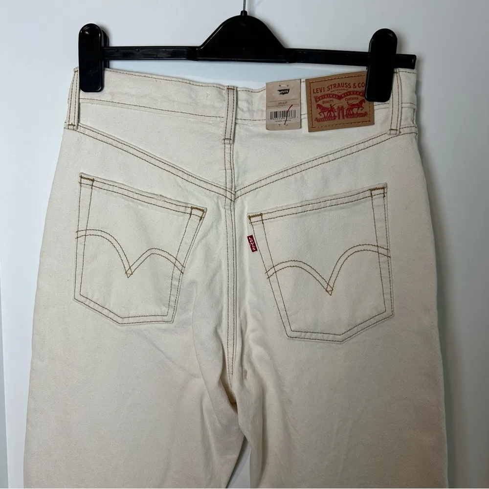 Levi's Ribcage Straight Ankle Jeans - Image 8