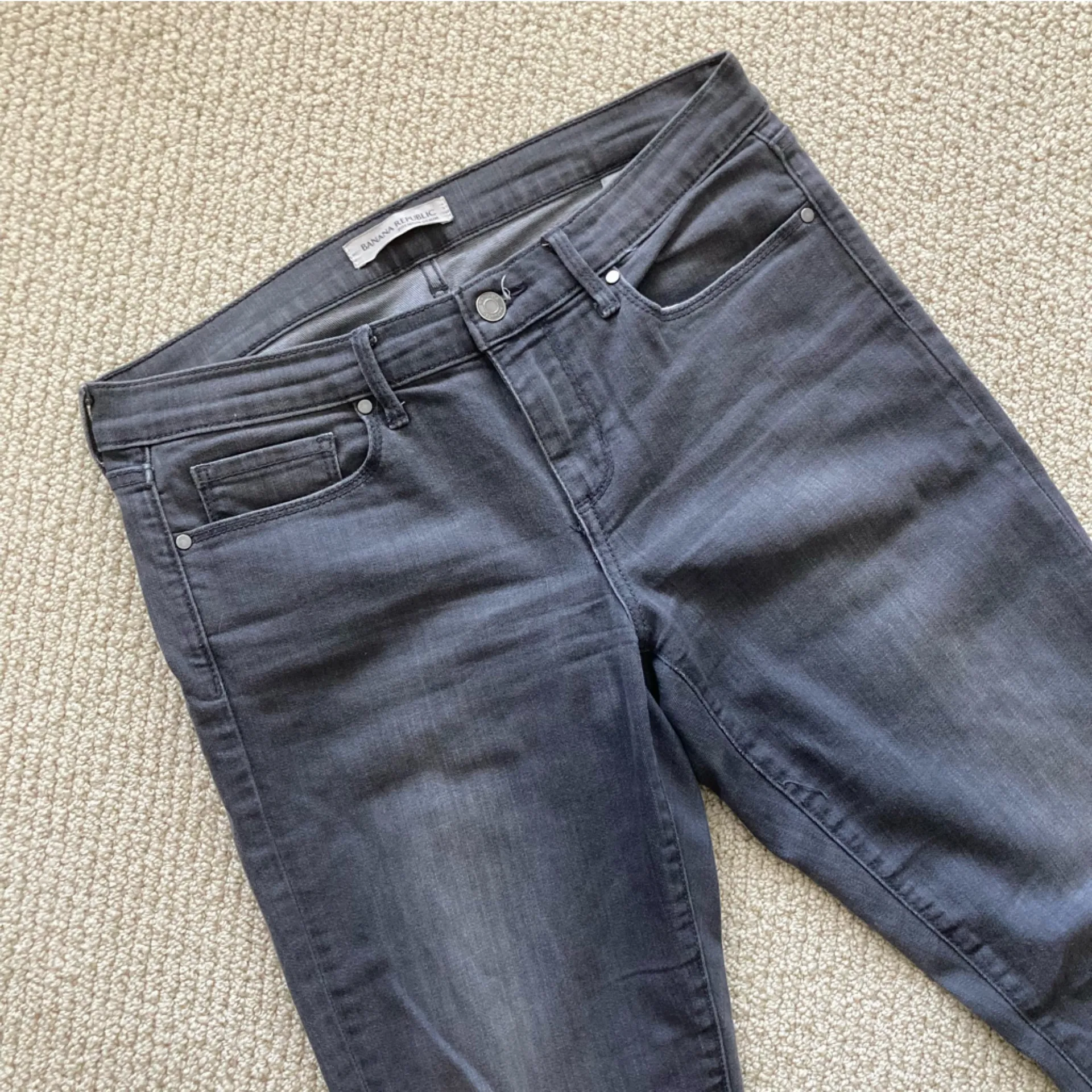 Banana Republic Dark Grey Skinny Jeans Pants Size 29 Stretch Premium Denim EUC - Image 2