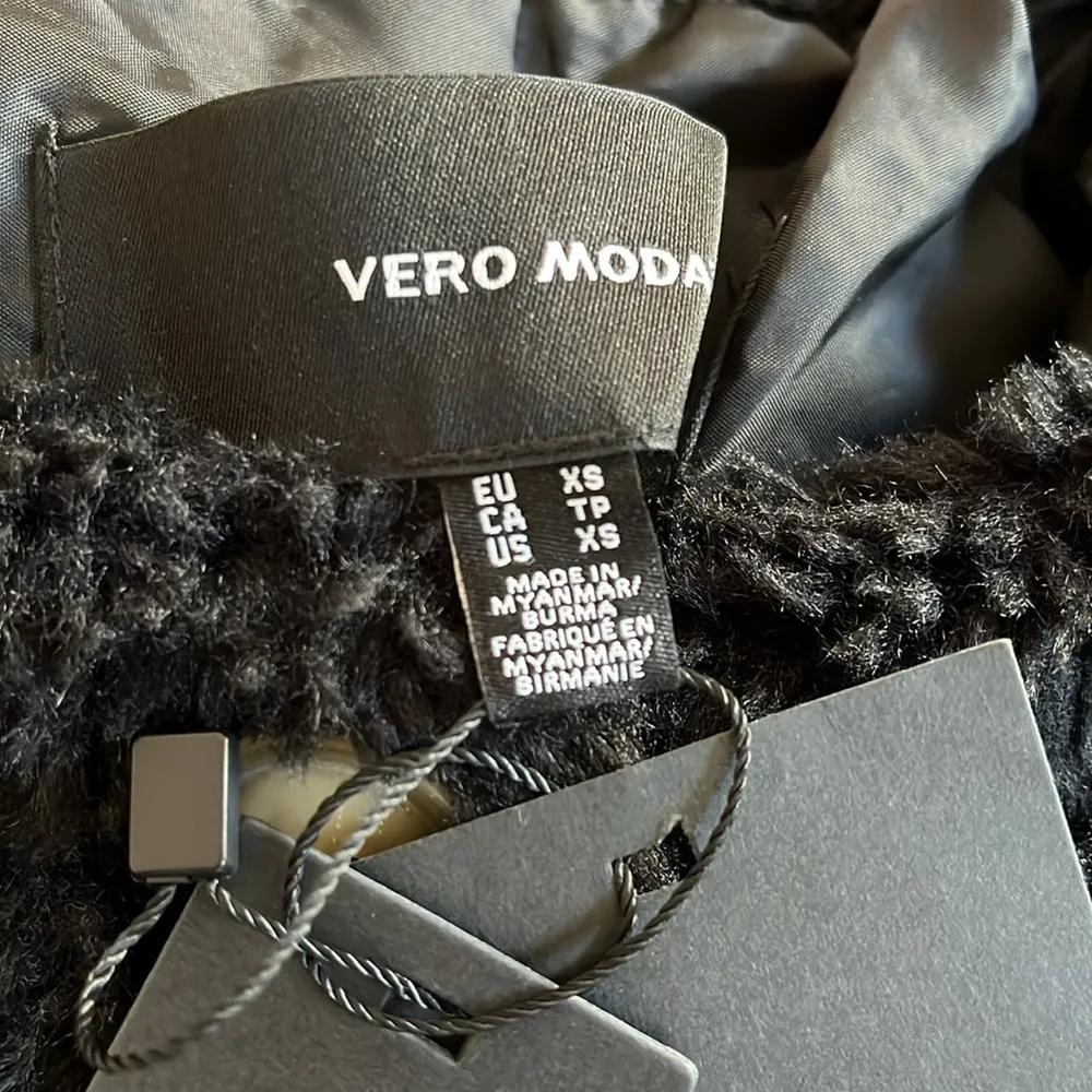 Vero Moda Amanda faux fur teddy jacket - Image 4