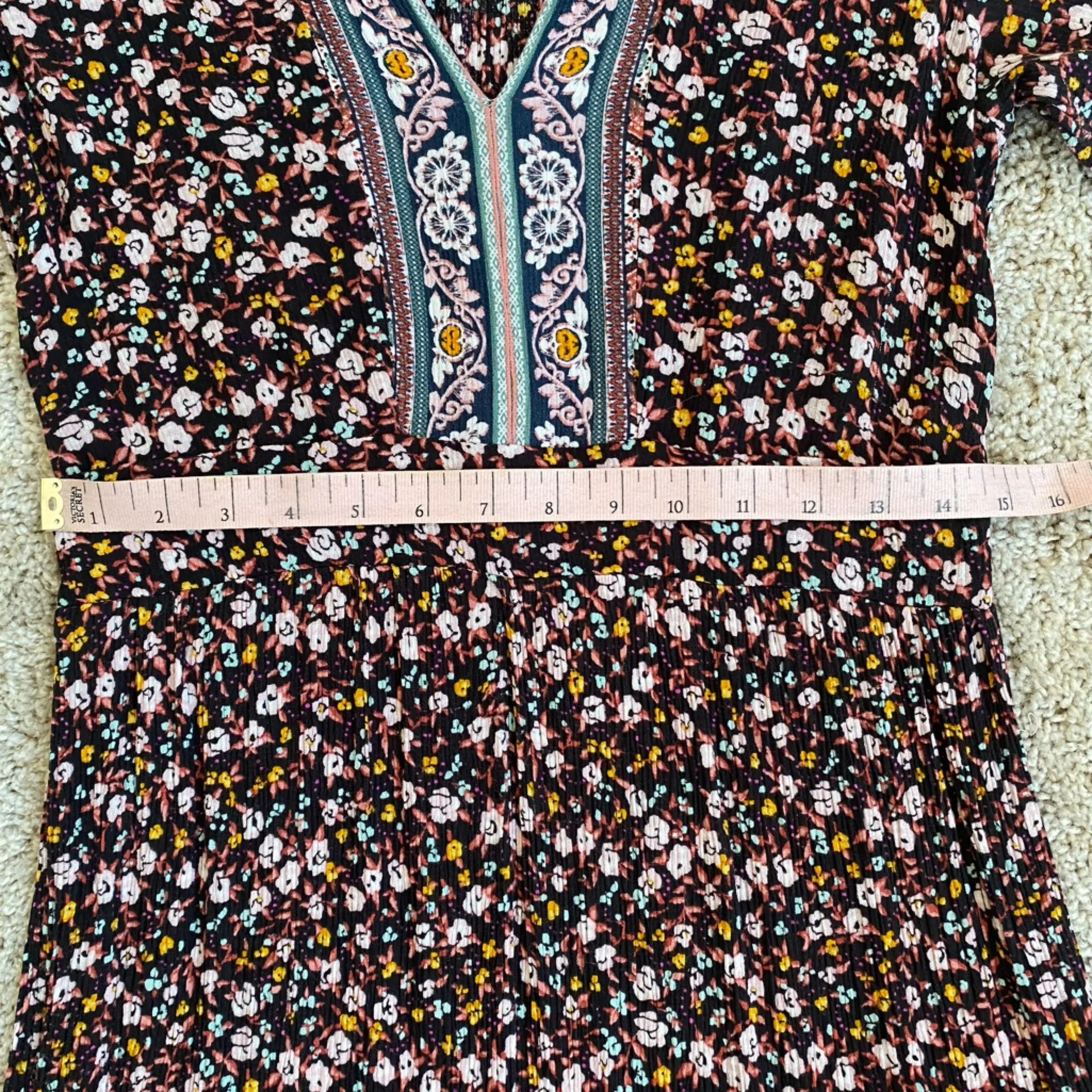 Dark Floral Print Mixed Media Short Sleeve Tiered Maxi Dress Size Small Like New - Image 7