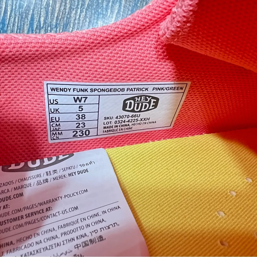 NIB Hey Dude Wendy SpongeBob Patrick Pink Green Shoes size 7 limited edition - Image 10