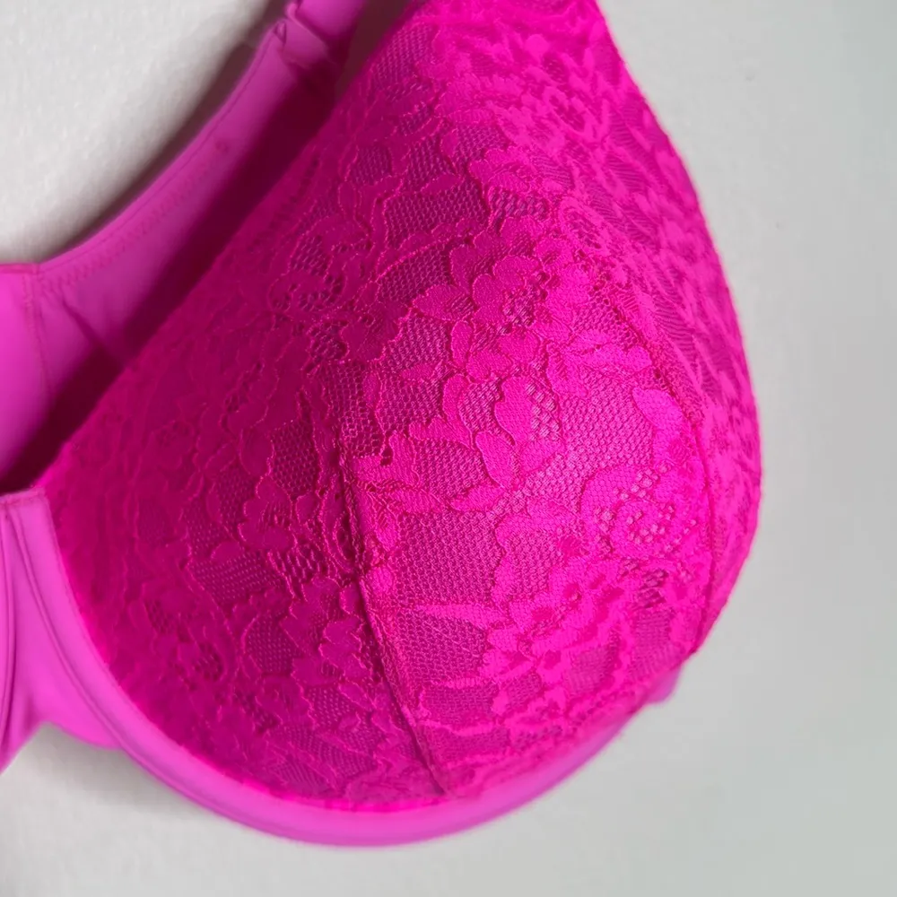 Skims fits everybody lace tshirt bra in color neon pink size 44 DD ladies - Image 4
