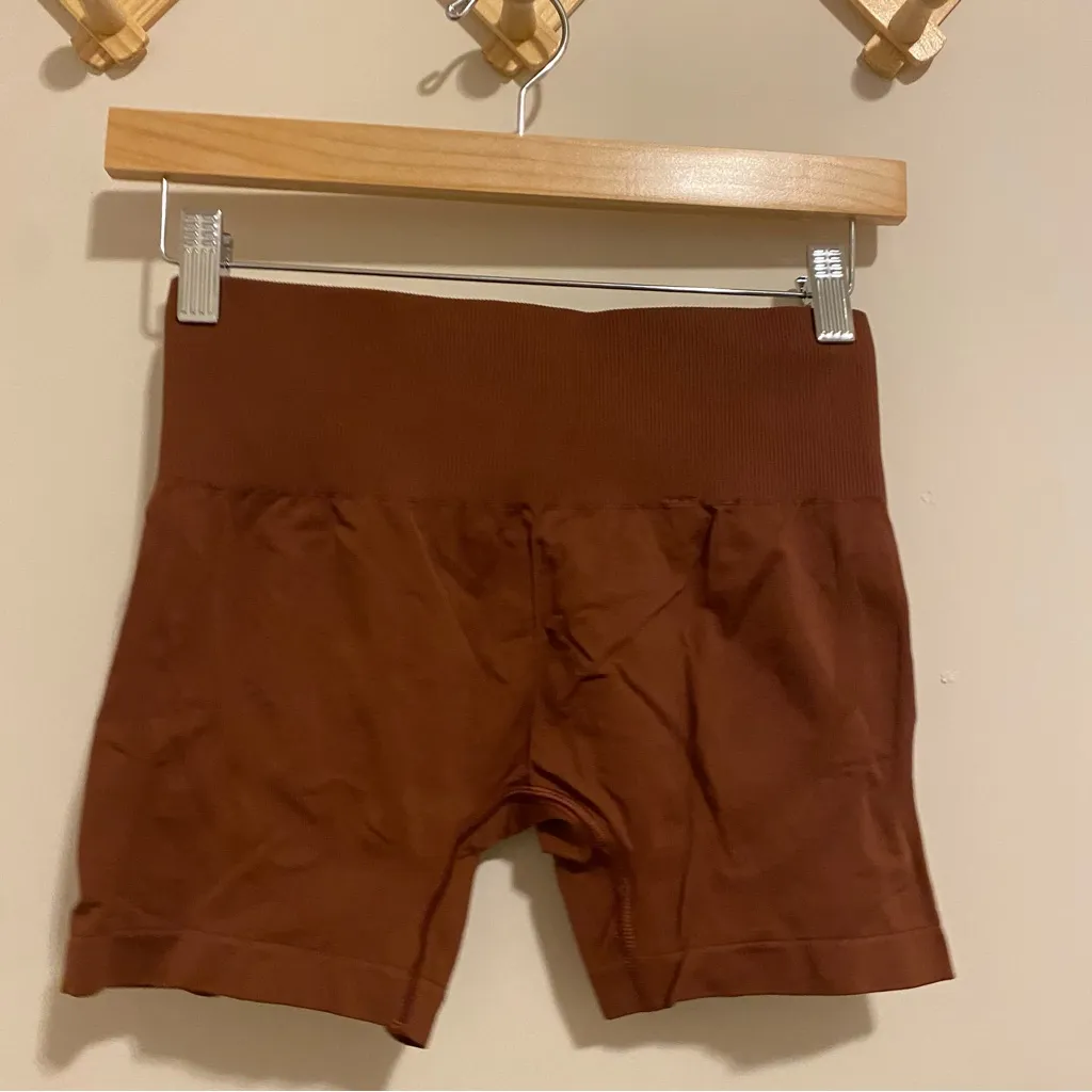 Gymshark Maroon Red Biker Shorts size Small - Image 4
