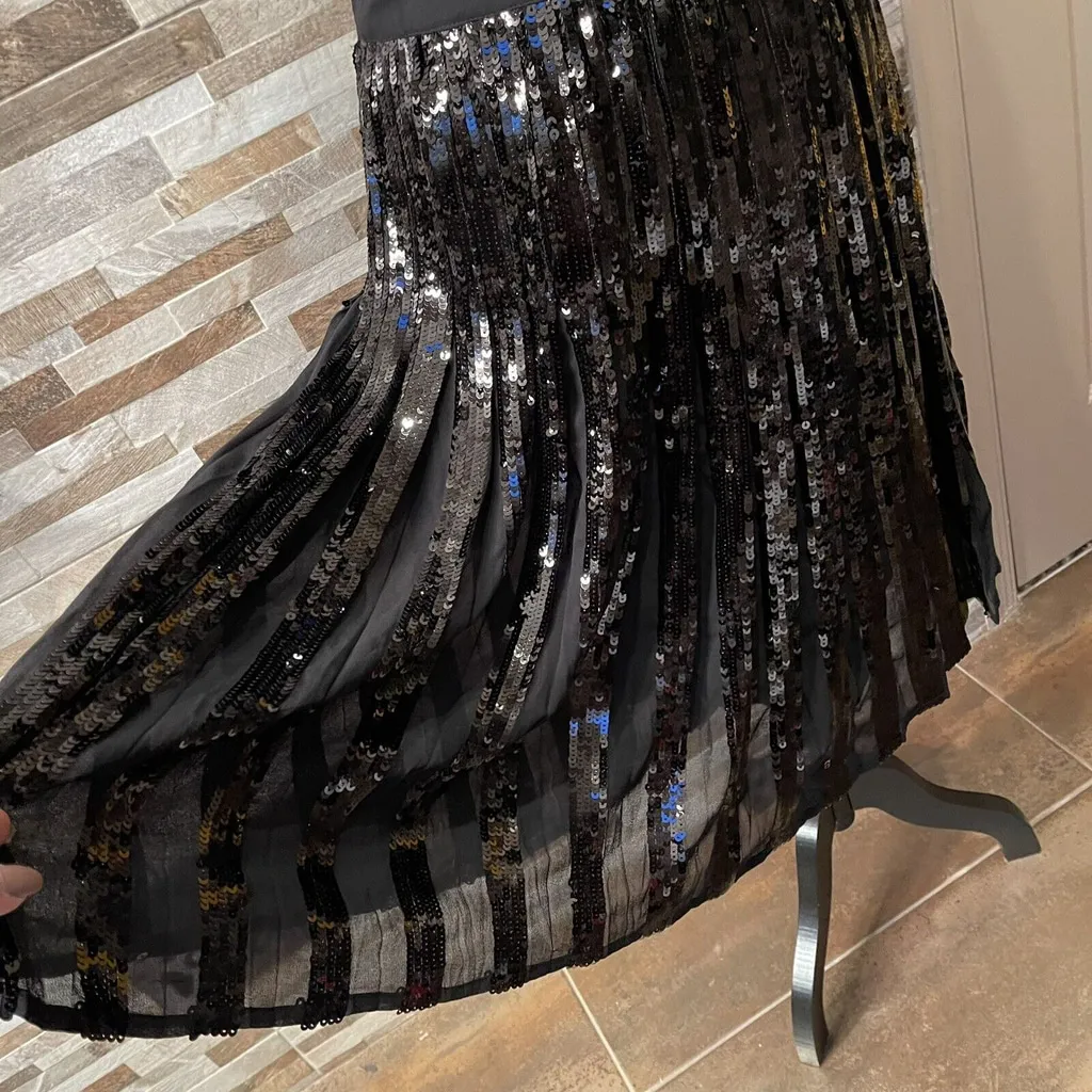 Women’s EXPRESS High Waisted Sequin Pleated Midi Skirt Size S Black - Image 5