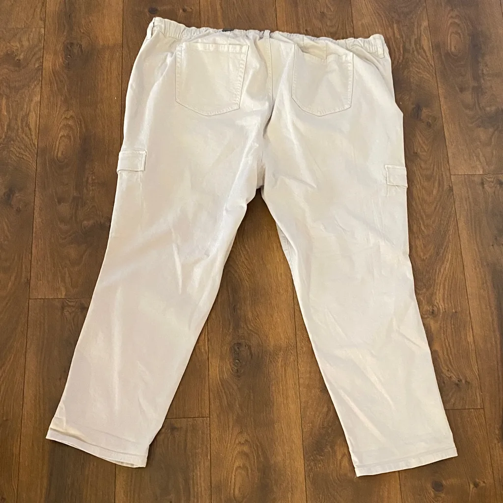 Torrid  Pull-On BF Straight Cargo Pants Stone Stretch Twill Size 4 Regular NWT - Image 5