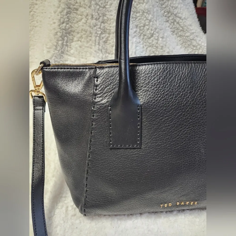 NWT Ted Baker Womens Black Paigee Casual Leather Large Tote Bag in Black. - Image 8