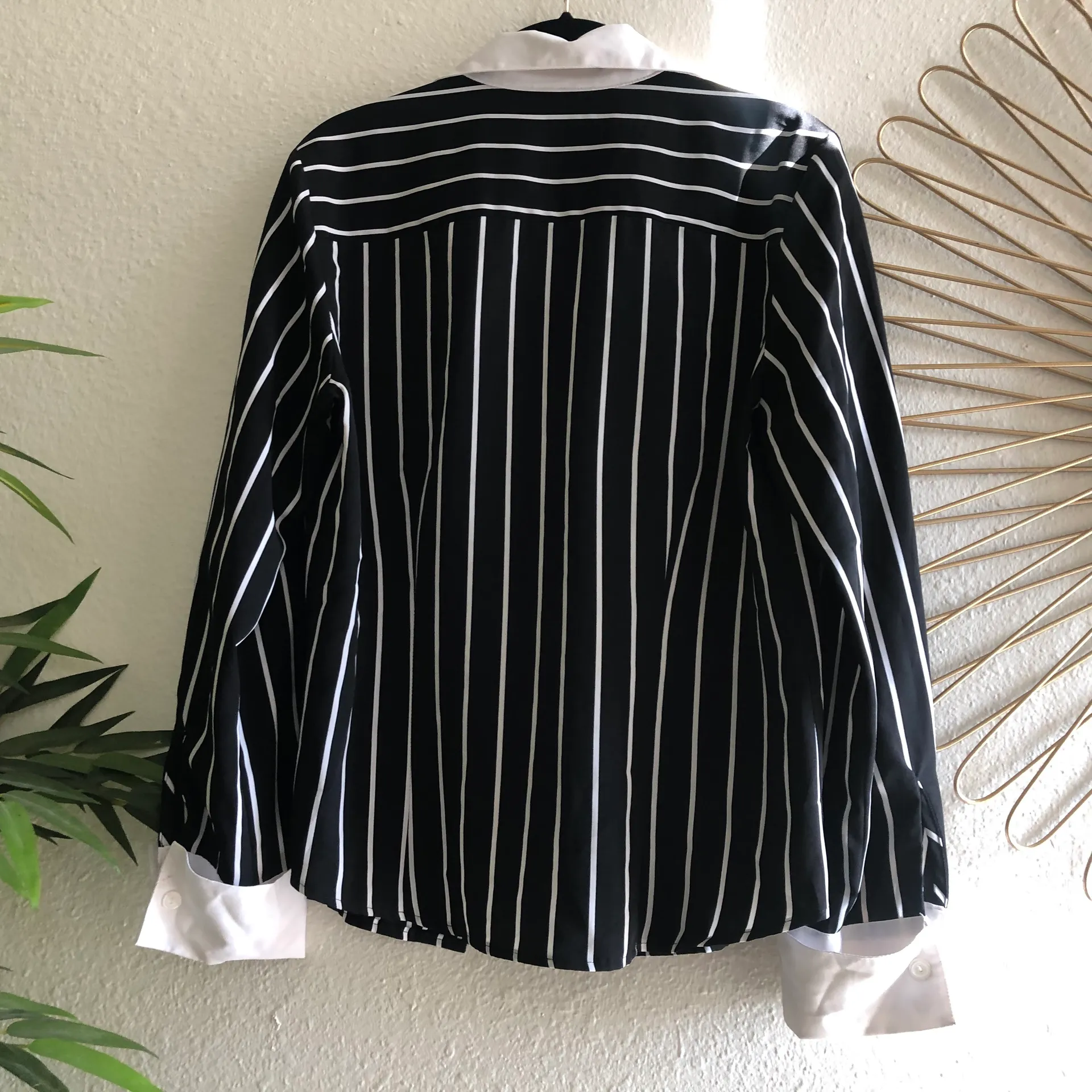 Black and white striped button up down long sleeve lightweight loose flowy shirt Size M - Image 2