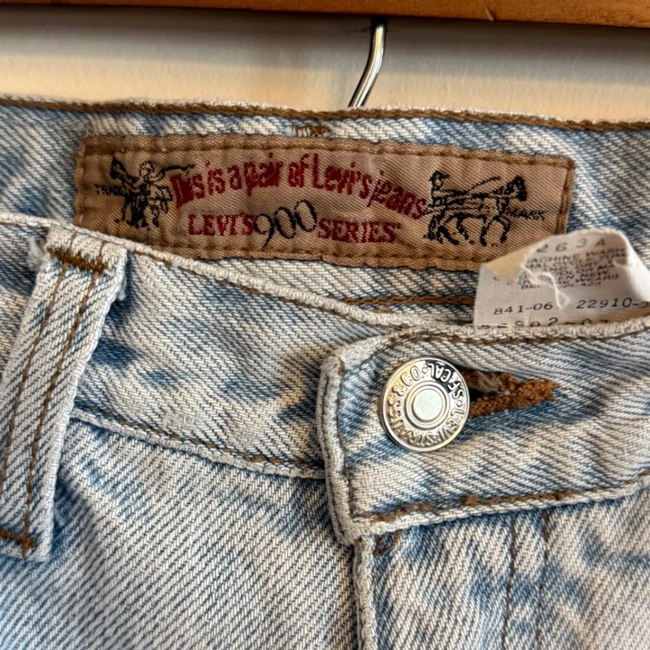 Vintage Levis 900 Series Jeans Women's 12 (28x41) High Waisted Tapered Mom Jeans - Image 8