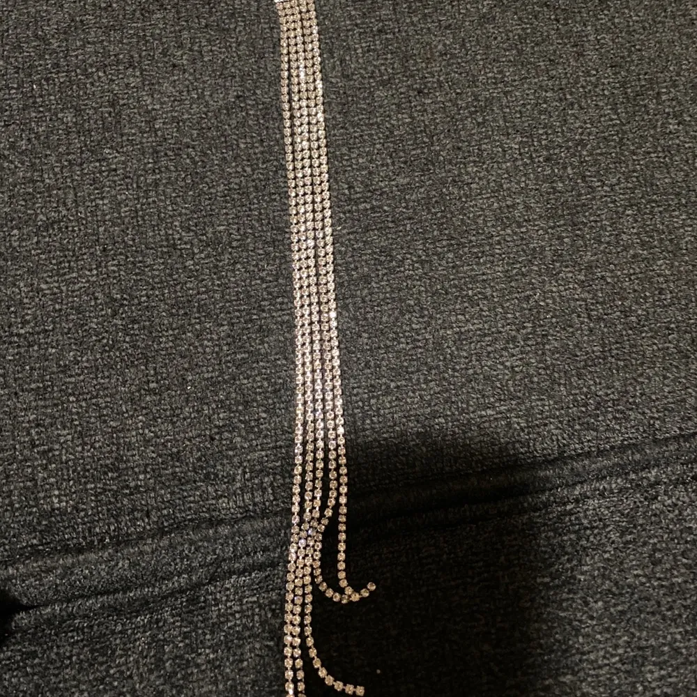 Gucci Single Crystal Drop Earring - Image 5